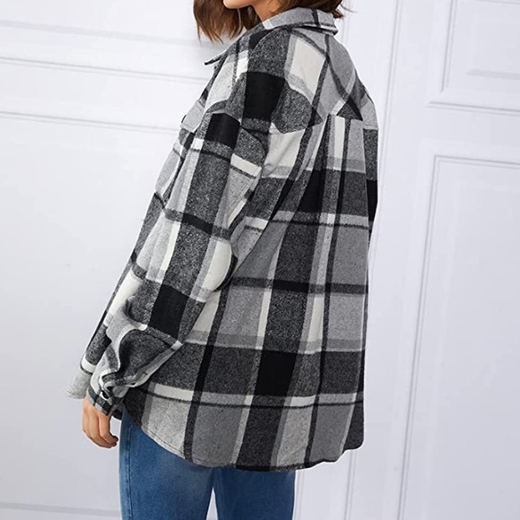 Shacket - Picture 2 of 2